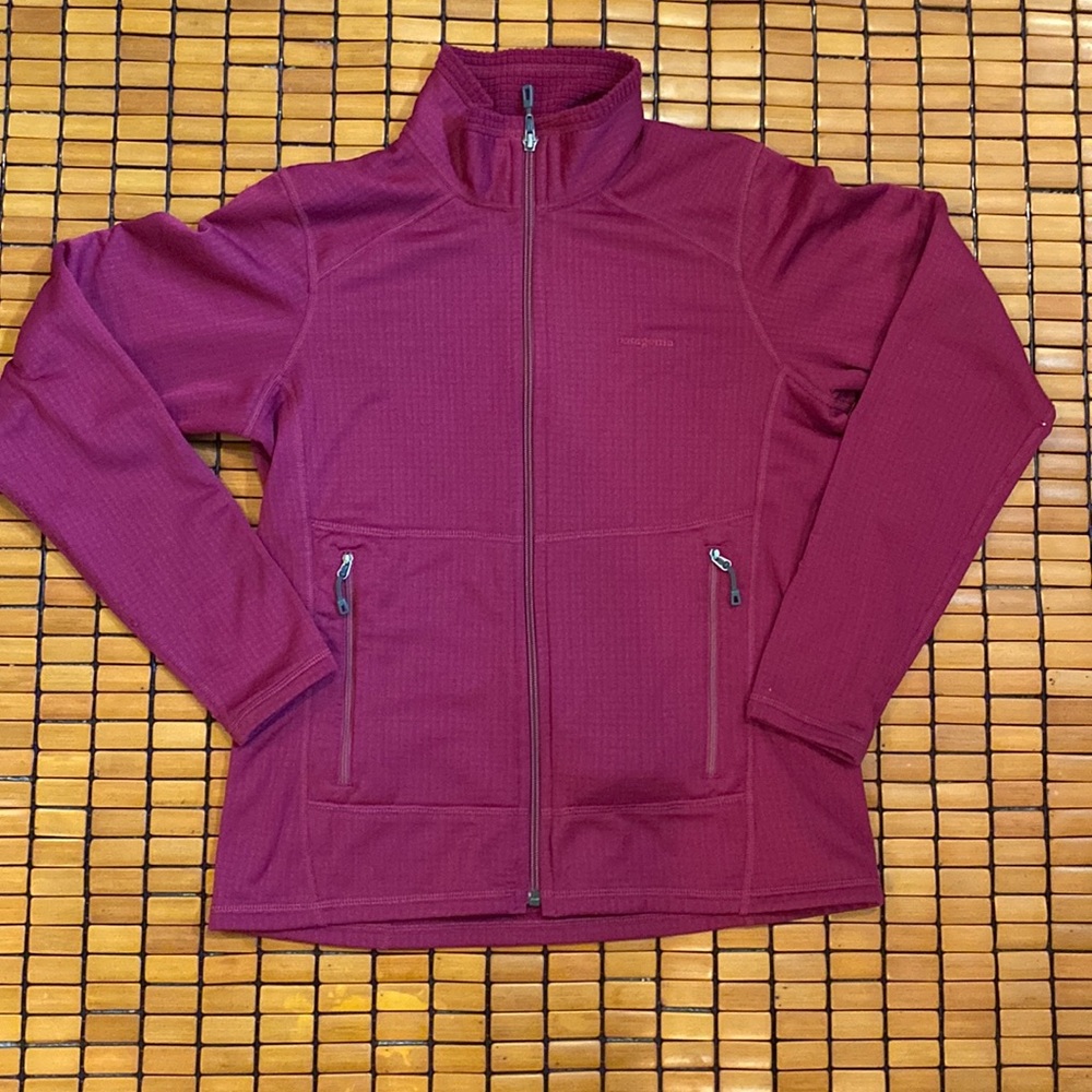 Patagonia women’s full zip pink